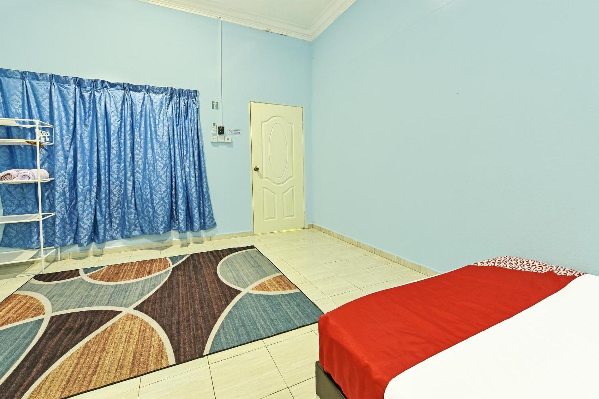 Oyo 90551 Zn Mix Homestay & Roomstay Kampung Raja Extérieur photo