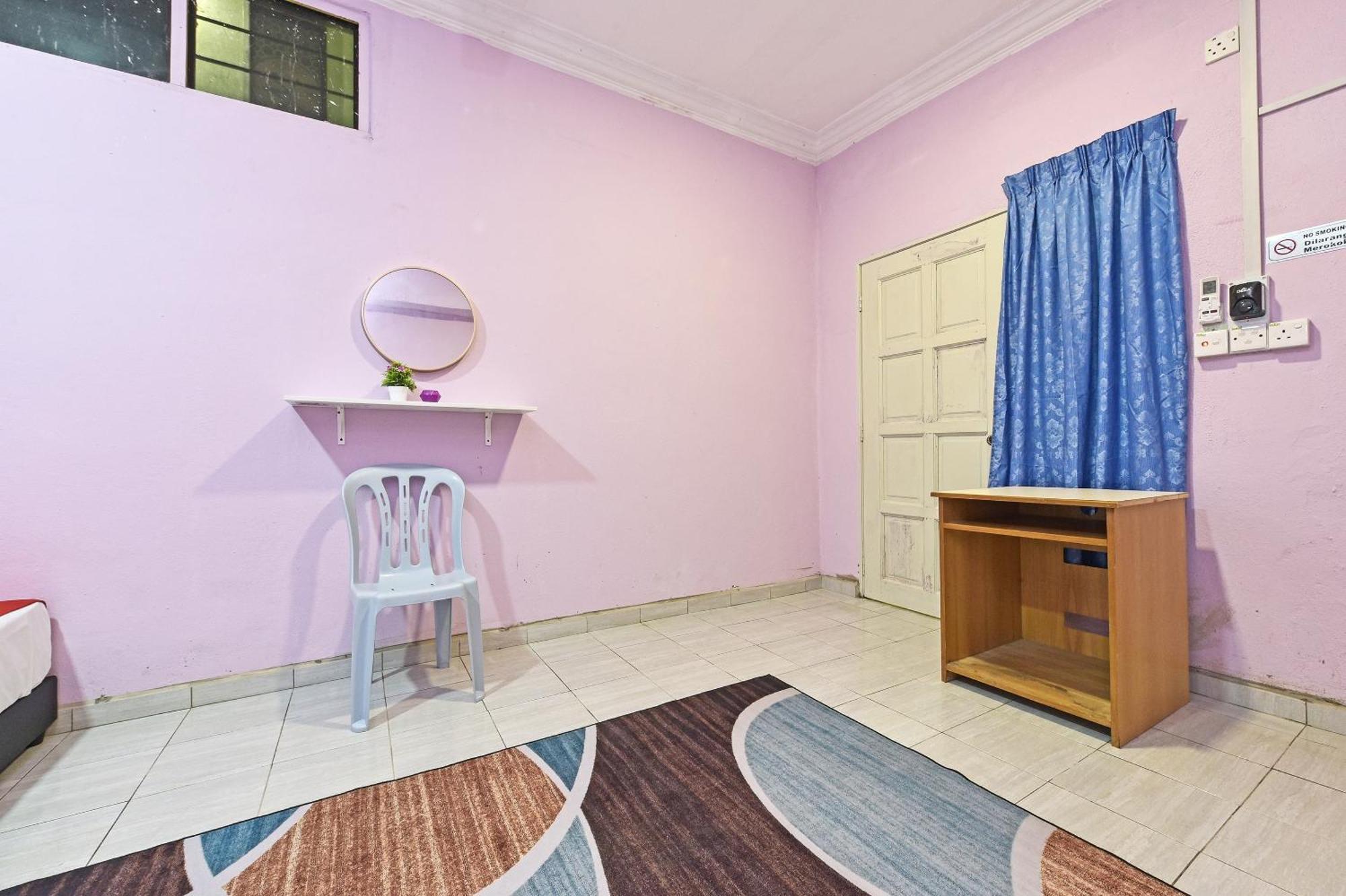 Oyo 90551 Zn Mix Homestay & Roomstay Kampung Raja Extérieur photo
